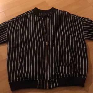 Cute Black and White Striped Jacket💙